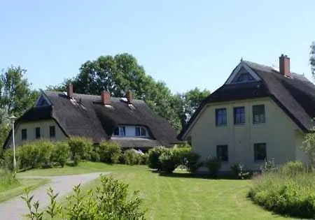 Reetdachhaus Weissdorn 1 Holiday home *