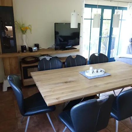 Holiday home Reetdachhaus Weissdorn 1 Puddemin